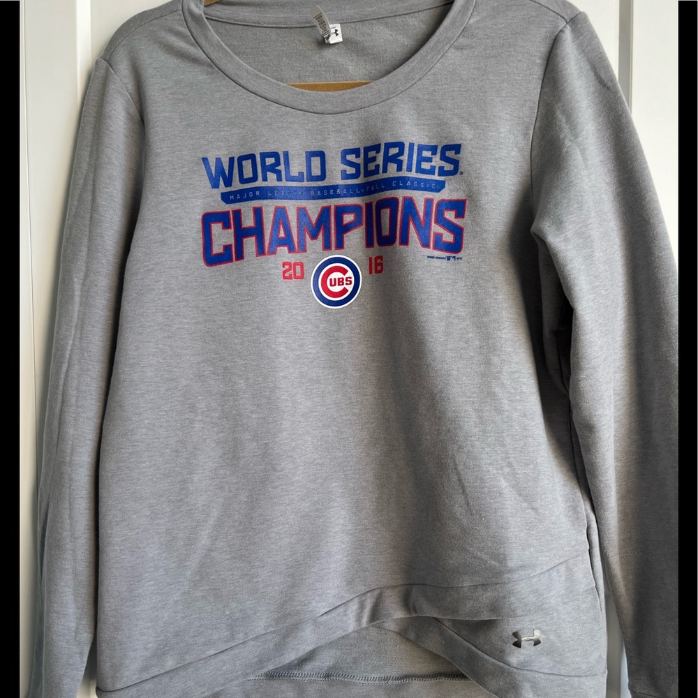 Under Armour Women’s Chicago Cubs Sweatshirt